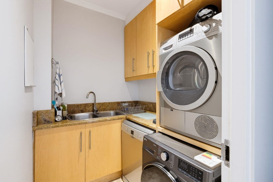 3 Bedroom Property for Sale in Higgovale Western Cape